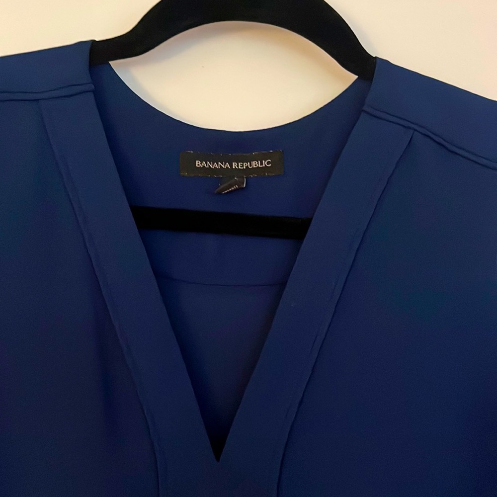 Navy blue sleeveless blouse, banana republic size S
